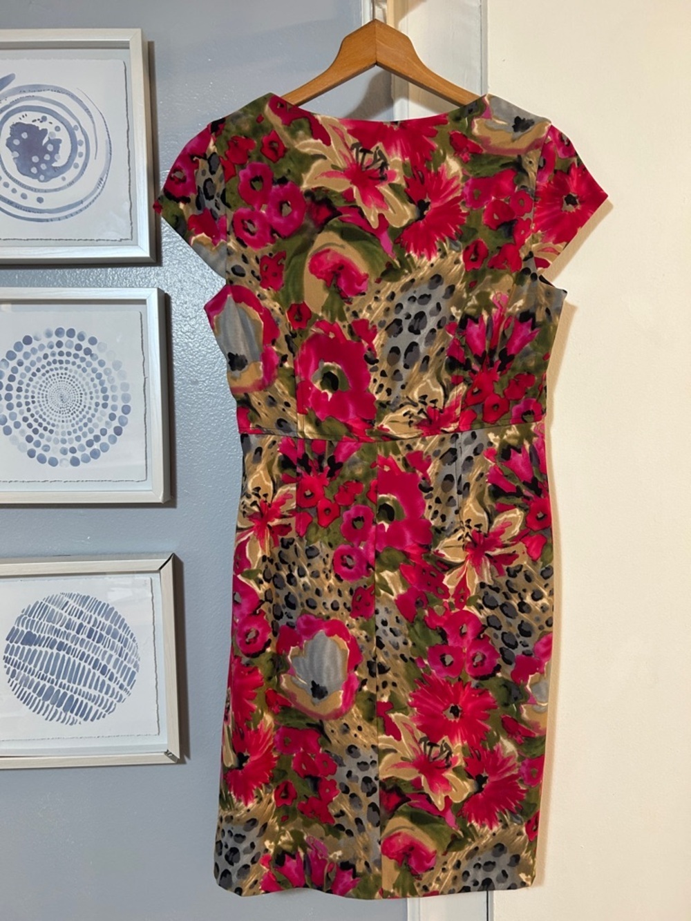 Ronni Nicole Fuchsia Floral Midi Dress with Olive and Tan Accents Size 10 - Picture 3 of 6